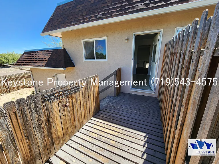 Charming Townhome in Pueblo West Comfortable & Convenient Living $1300/$1300 — Photo 15