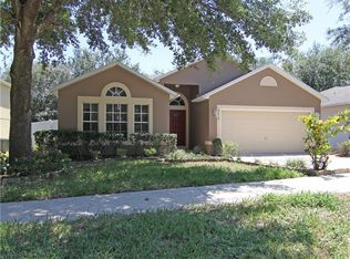 2418 Foxhollow Rd, Tavares, FL 32778