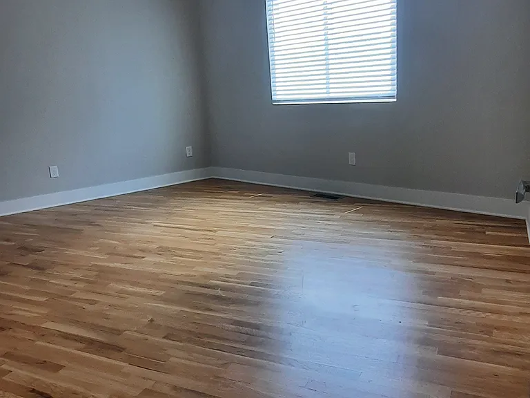 490 W Trinity Ln — Photo 46