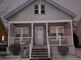 8137 Central Ave, Center Line, MI 48015