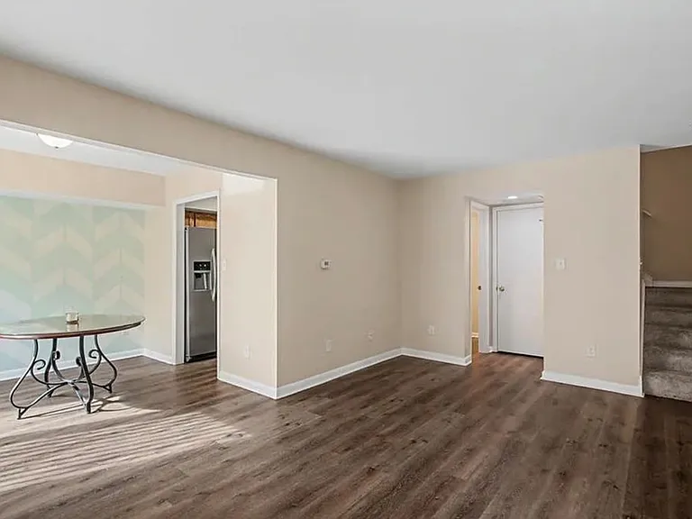1511 Monterry Pl — Photo 8