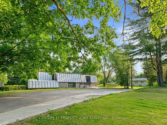 4th image of 8420 Creditview Rd
