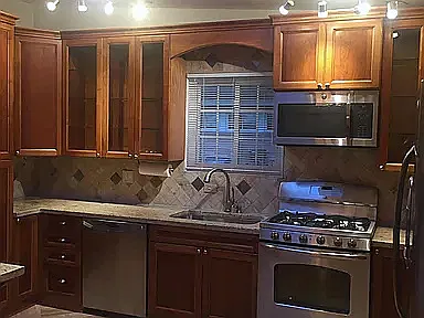3 bed, $2,990 — Photo 2
