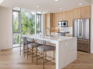 8500 Burton, Los Angeles, CA 90048