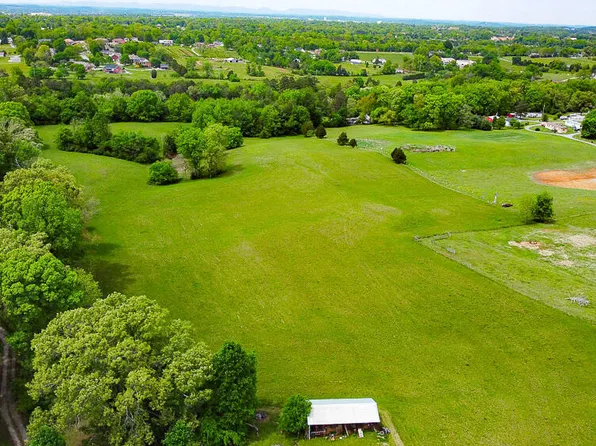 Pineview Rd, Maryville, TN 37803