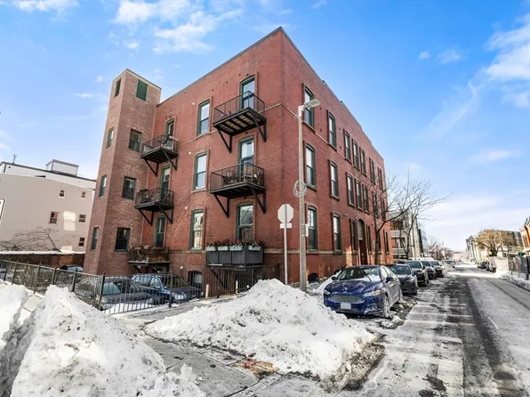 125 B St Unit 1D, South Boston, MA 02127