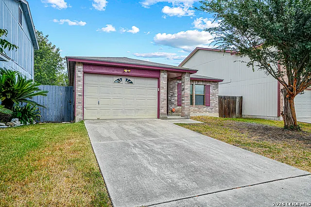 3 bed, 2.0 bath, 1513 sqft, $1,395 — Photo 2
