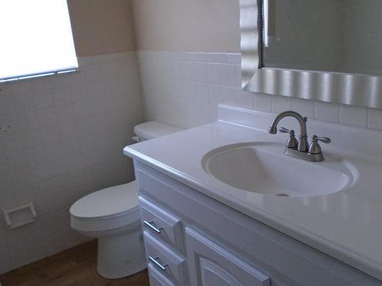 1105 Myrtle Ln — Photo 7