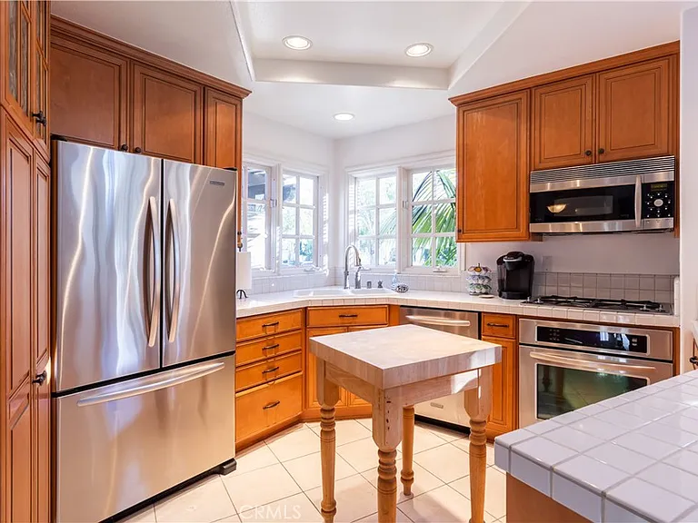 24421 Santa Clara Ave — Photo 4