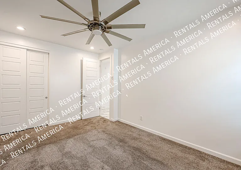 347 E La Mirada Dr — Photo 26