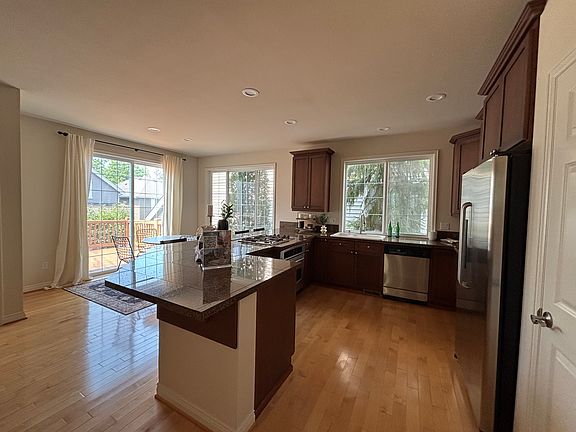 4th image of 2038 30th Ln NE