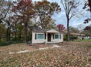 1827 Hickory Ave, Florence, AL 35630