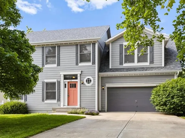 930 E 126th Ter, Olathe, KS 66061