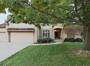 13713 Belinder Rd, Leawood, KS 66224