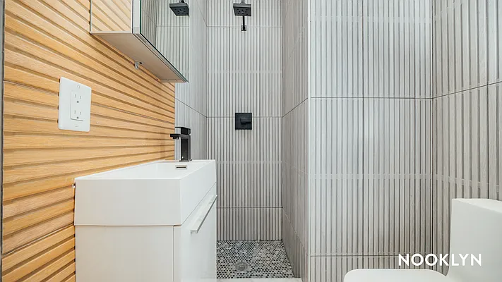 Rented by Nooklyn NYC LLC | media 9