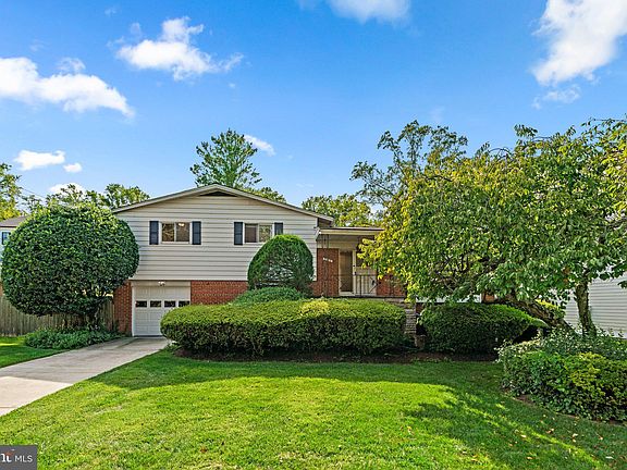 3rd image of 7608 Leesburg Dr