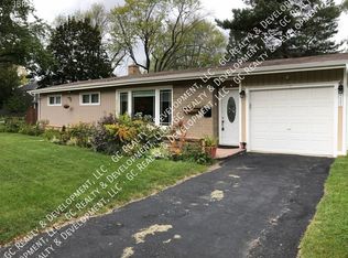 1522 W Oakton St, Arlington Heights, IL 60004