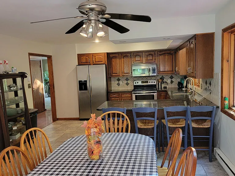 221 S Iroquois Cir — Photo 13