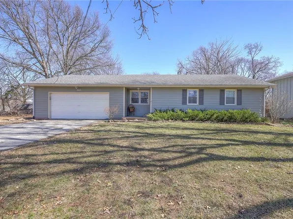 11619 Campbell St, Kansas City, MO 64131
