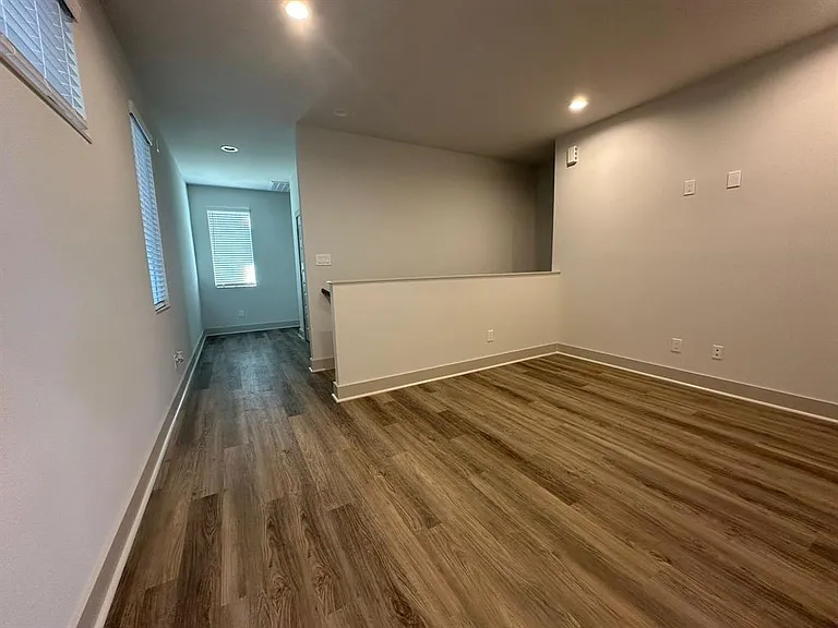6804 Troya Ln — Photo 13