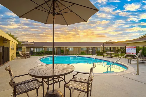 Greentree Fountain Apartments Photo 1
