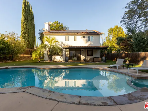 18404 Arminta St, Reseda, CA 91335