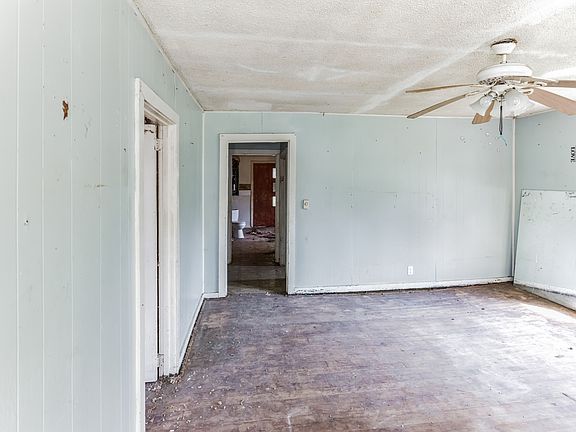 5th image of 1017 S Park Ave