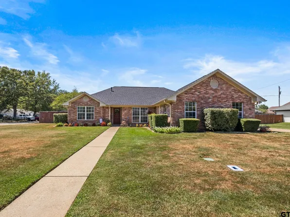 2701 Silver Spring Trl, Mount Pleasant, TX 75455