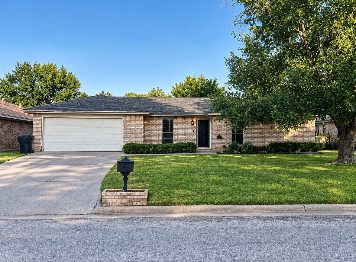 3 bed, 1485 sqft, $2,500 — Photo 1