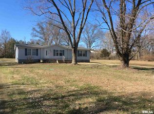 17257 N Old Salem Ln, Mount Vernon, IL 62864