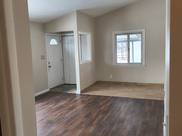 23593 Grabar Sq — Photo 7
