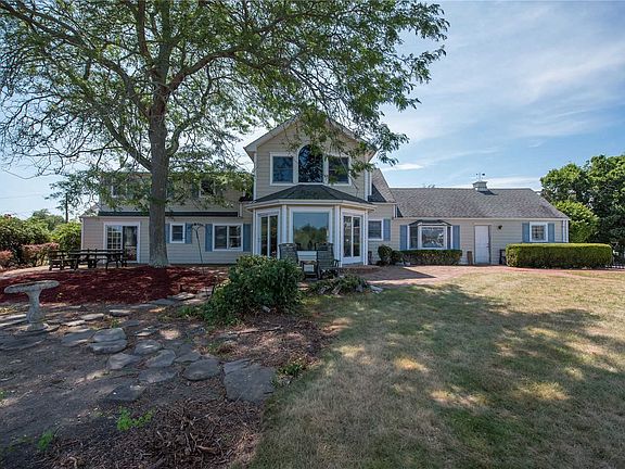 3rd image of 101 Peninsula Dr