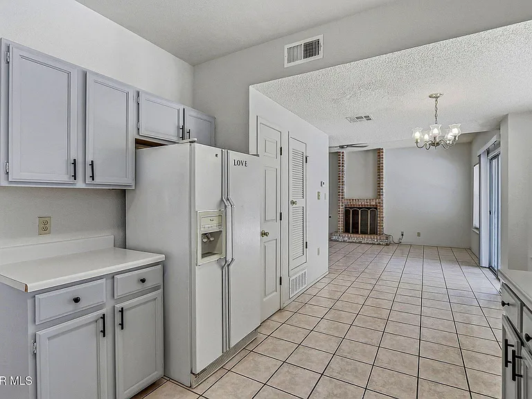 7765 Dianjou Dr — Photo 13