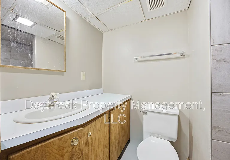 1221 5th St S — Photo 19
