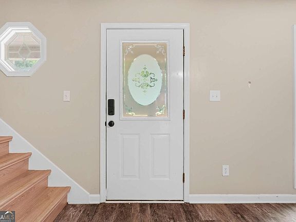 3rd image of 135 Dunwick Ln