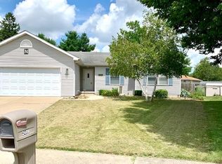 2409 Glencoe St, Springfield, IL 62704