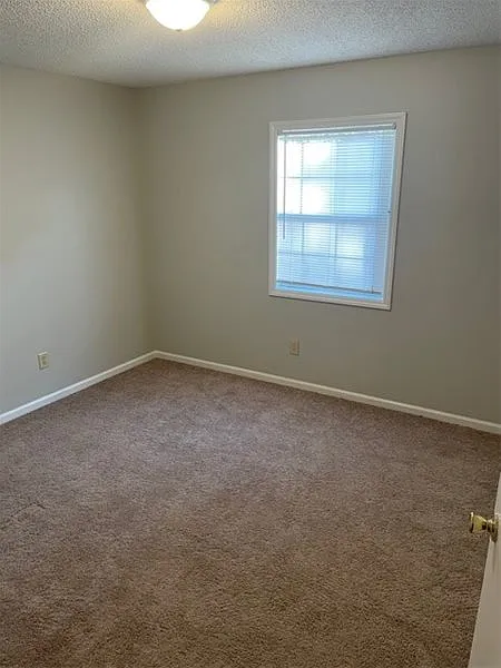 2 bed, 1.0 bath, 750 sqft, $1,150 — Photo 4