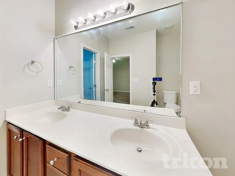 3118 Genlee Dr — Photo 6