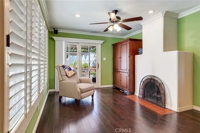 1049 El Mirador Dr — Photo 6