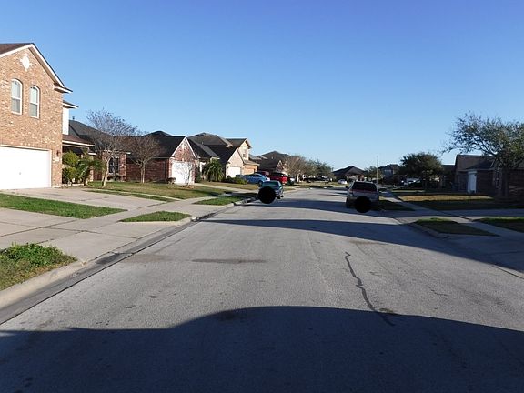 5th image of 318 San Mateo Dr