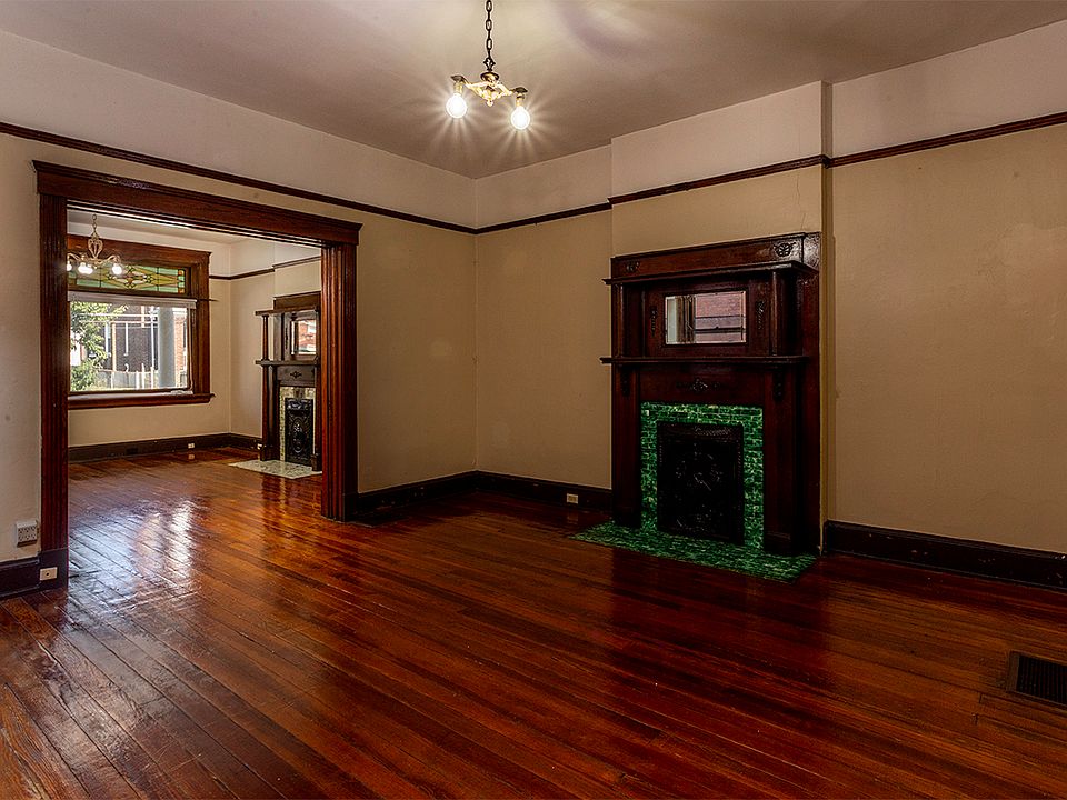 Entry off of hall into living room