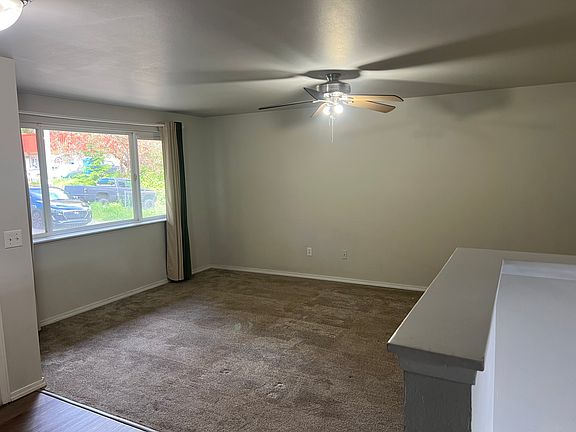 4th image of 1018 SW Shannon Dr