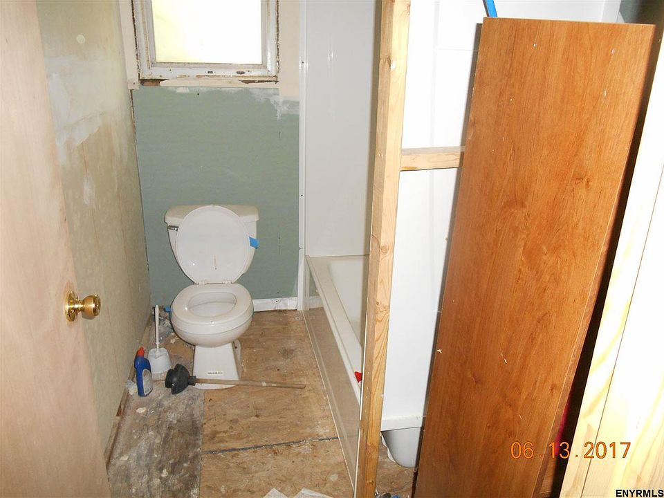 2nd image of 19 Cherry St