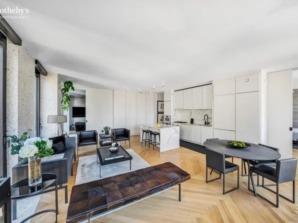 16 West 40th Street image 3 of 19