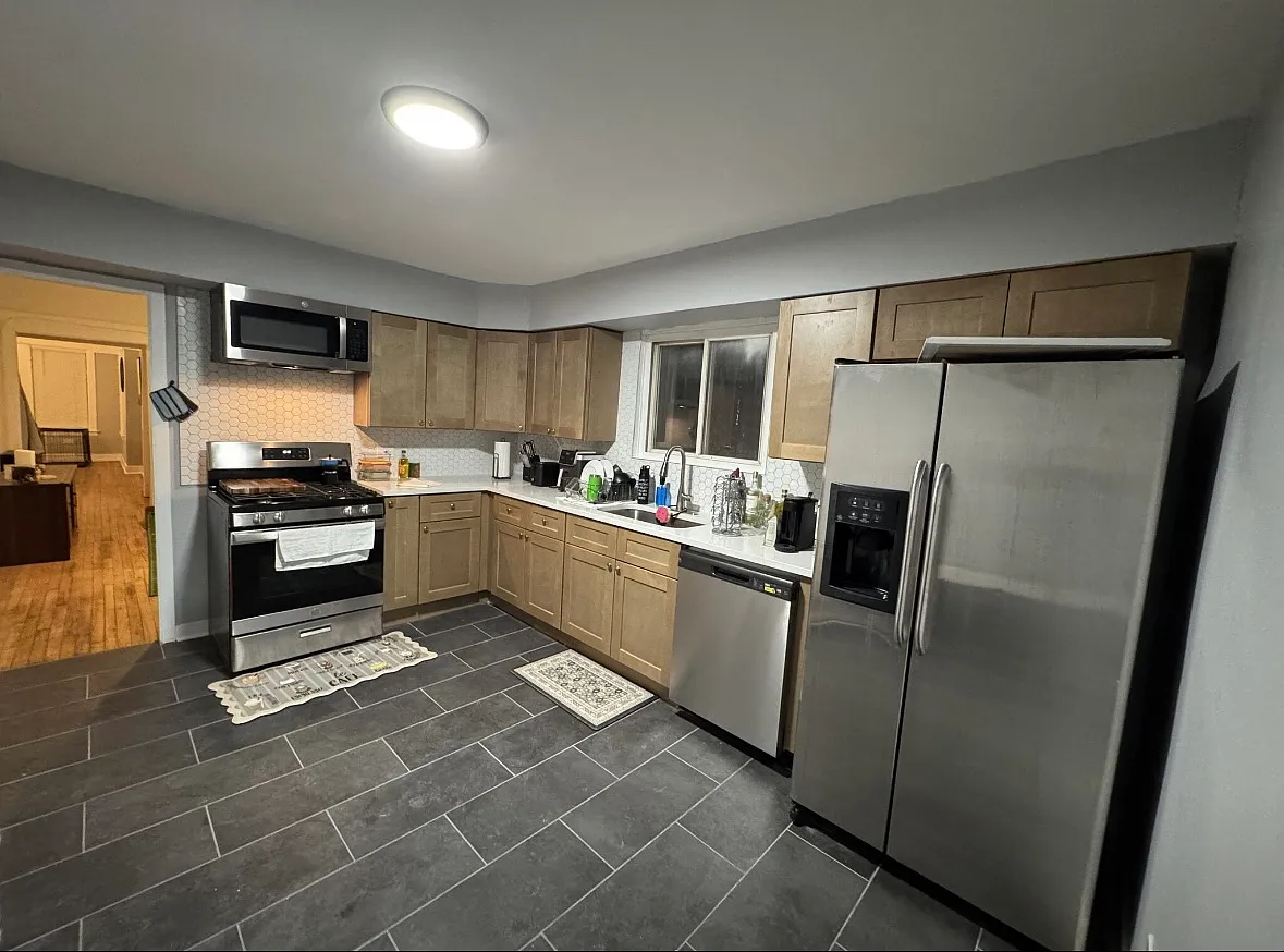2 bed, 850 sqft, $1,750 — Photo 3