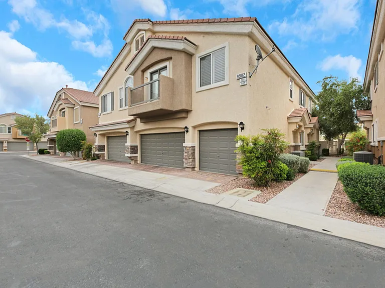 9982 Aspen Rose St #101 — Photo 2
