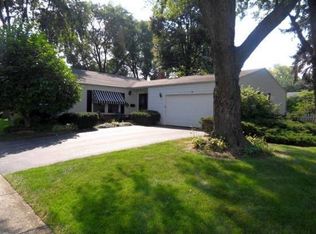 348 Tamarack Ave, Naperville, IL 60540