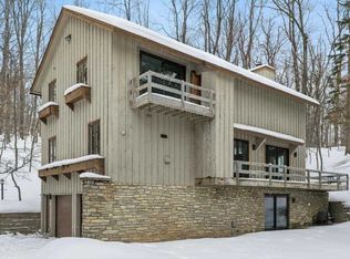 1158 Maple Ct, Harbor Springs, MI 49740