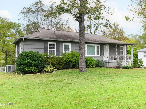 1217 Glenoaks Dr, Knoxville, TN 37918