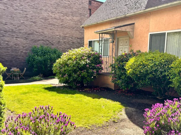 209 1st Ave N APT 4, Seattle, WA 98109